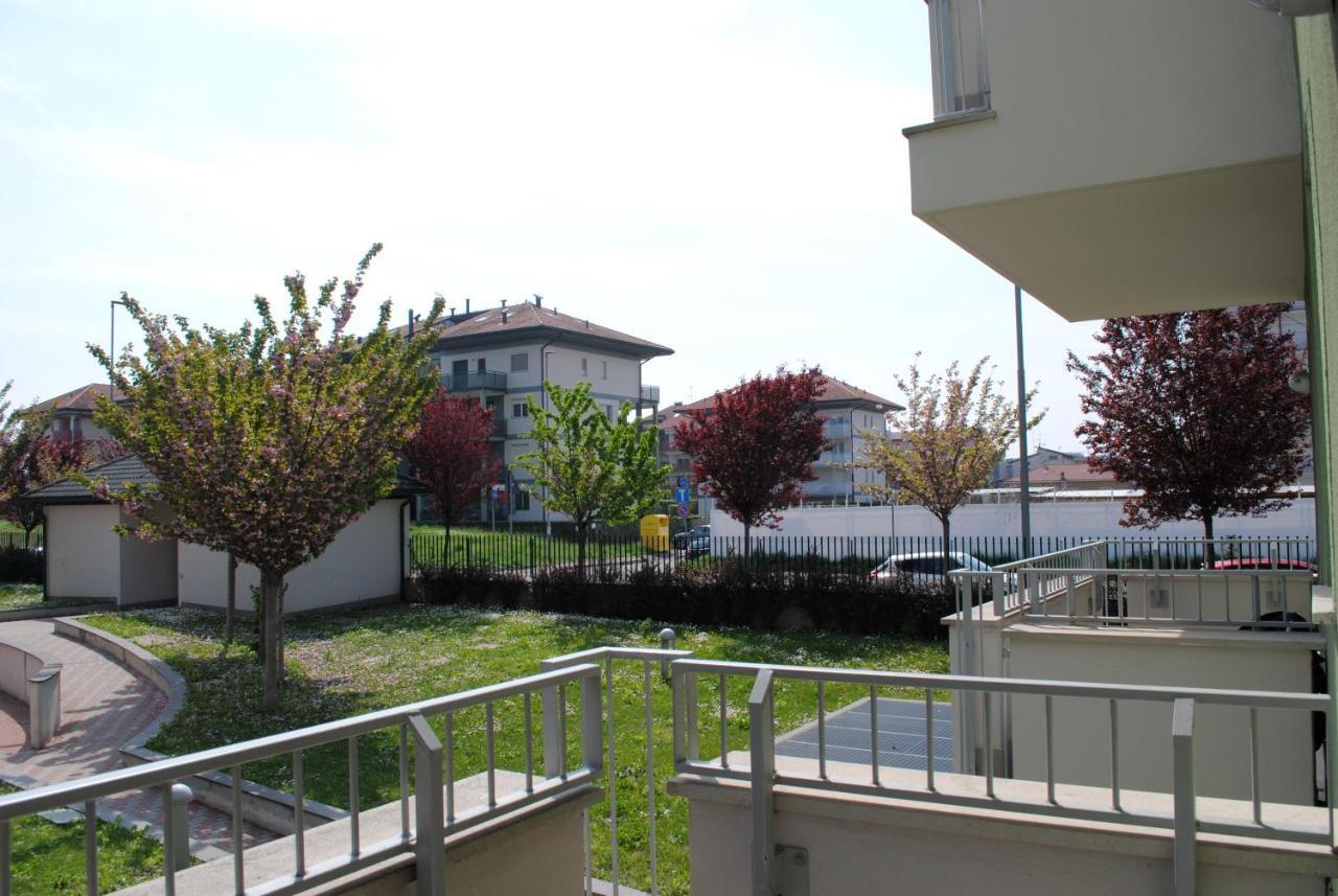 Bnbook - Metropolitan Expo Flat 4 Rho Bagian luar foto